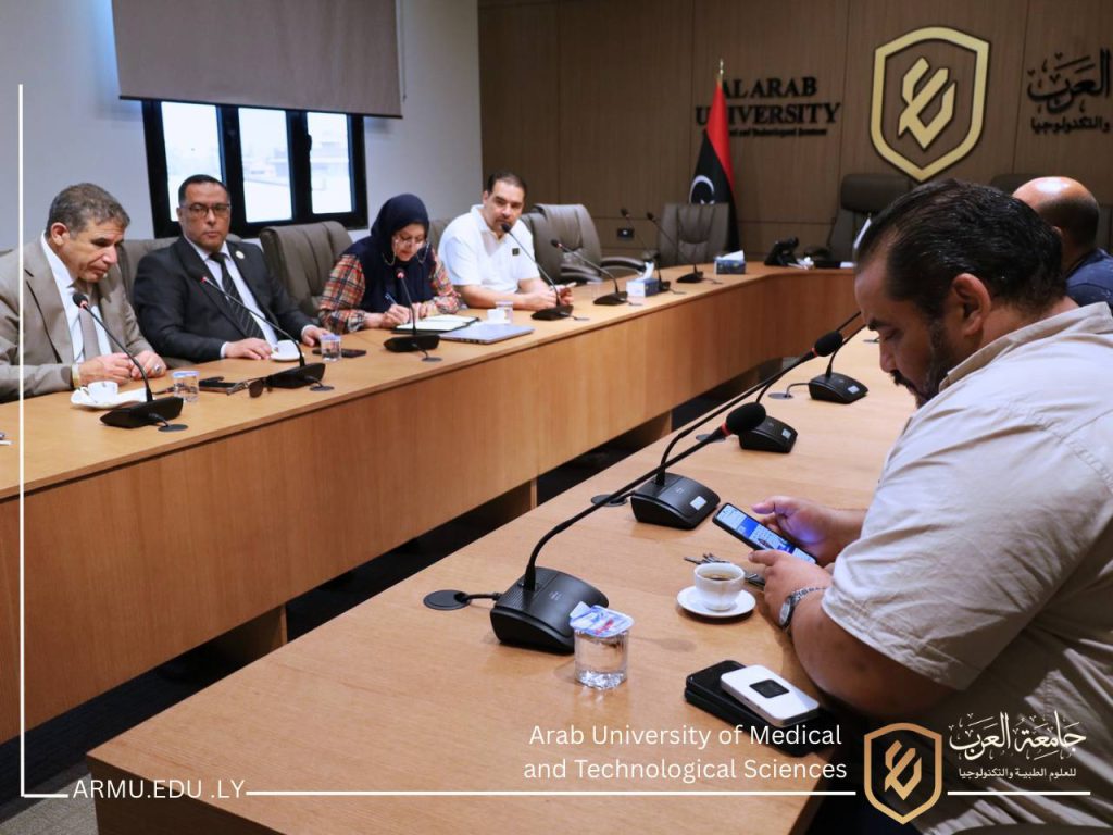 جامعة العرب تبحث المشاركة في “الأسبوع العلمي المفتوح” و”المخيم الصيفي” ضمن مبادرة إقليمية للتميز العلمي
