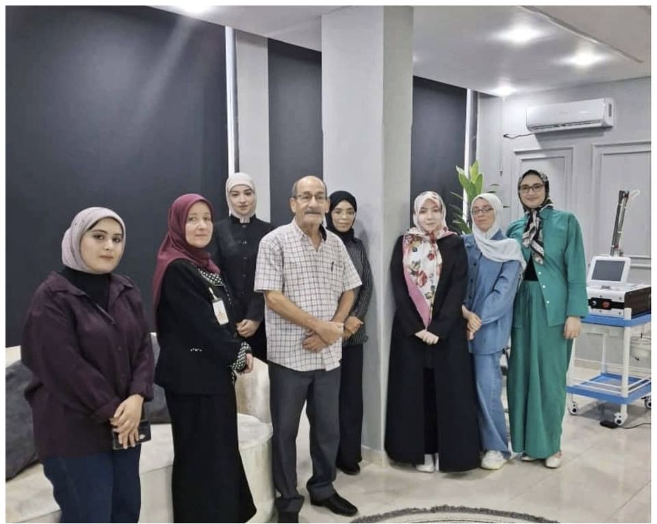متابعة ميدانية لتعزيز كفاءة التدريب العملي لمتدربي دبلوم الأمراض الجلدية والليزر وطب التجميل